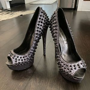 Steve Madden Awwsome size 7